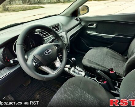Белый Киа Рио, объемом двигателя 1.4 л и пробегом 163 тыс. км за 7800 $, фото 7 на Automoto.ua