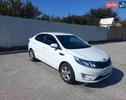 Белый Киа Рио, объемом двигателя 1.6 л и пробегом 218 тыс. км за 8000 $, фото 6 на Automoto.ua