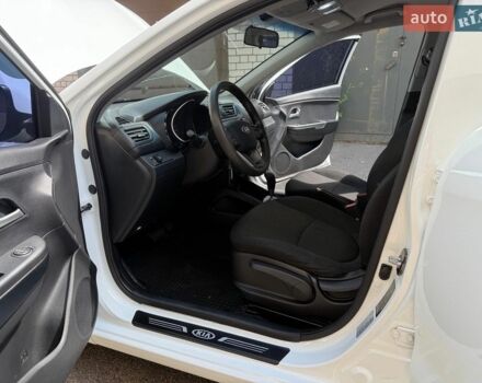 Белый Киа Рио, объемом двигателя 1.4 л и пробегом 143 тыс. км за 9199 $, фото 16 на Automoto.ua
