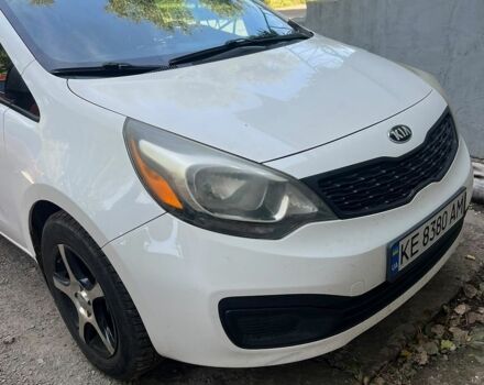 Білий Кіа Ріо, об'ємом двигуна 1.59 л та пробігом 150 тис. км за 7500 $, фото 7 на Automoto.ua