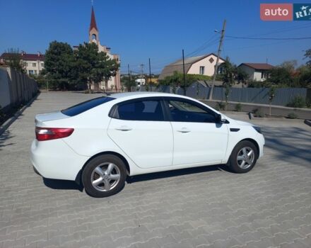 Белый Киа Рио, объемом двигателя 1.6 л и пробегом 218 тыс. км за 8000 $, фото 4 на Automoto.ua