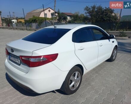 Белый Киа Рио, объемом двигателя 1.6 л и пробегом 218 тыс. км за 8000 $, фото 3 на Automoto.ua
