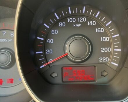 Белый Киа Рио, объемом двигателя 1.4 л и пробегом 143 тыс. км за 8917 $, фото 4 на Automoto.ua
