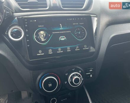 Білий Кіа Ріо, об'ємом двигуна 1.4 л та пробігом 141 тис. км за 6500 $, фото 15 на Automoto.ua