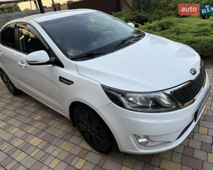 Белый Киа Рио, объемом двигателя 1.59 л и пробегом 138 тыс. км за 9333 $, фото 1 на Automoto.ua