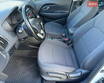 Белый Киа Рио, объемом двигателя 1.4 л и пробегом 126 тыс. км за 10400 $, фото 13 на Automoto.ua