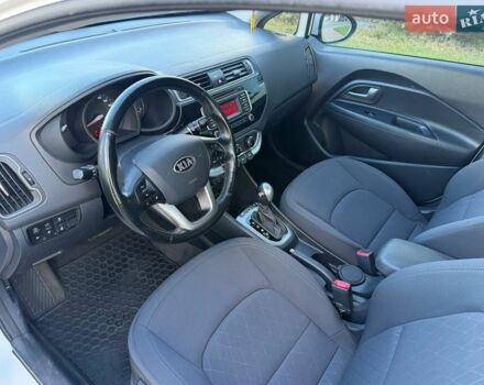 Белый Киа Рио, объемом двигателя 1.4 л и пробегом 126 тыс. км за 10400 $, фото 11 на Automoto.ua