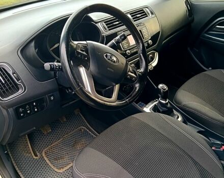 Білий Кіа Ріо, об'ємом двигуна 1.4 л та пробігом 137 тис. км за 6400 $, фото 7 на Automoto.ua