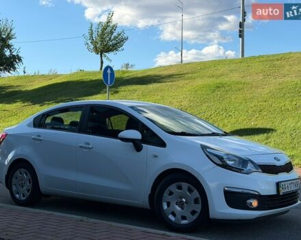 Белый Киа Рио, объемом двигателя 1.4 л и пробегом 126 тыс. км за 10400 $, фото 5 на Automoto.ua
