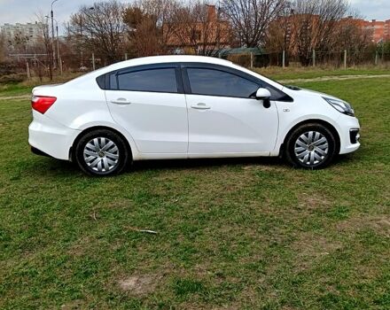 Білий Кіа Ріо, об'ємом двигуна 1.4 л та пробігом 137 тис. км за 6400 $, фото 3 на Automoto.ua
