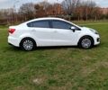 Білий Кіа Ріо, об'ємом двигуна 1.4 л та пробігом 137 тис. км за 6400 $, фото 3 на Automoto.ua