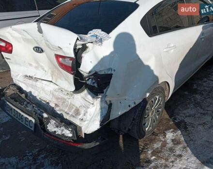 Белый Киа Рио, объемом двигателя 1.4 л и пробегом 136 тыс. км за 4000 $, фото 3 на Automoto.ua