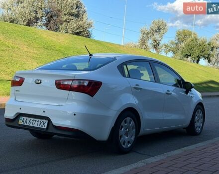 Белый Киа Рио, объемом двигателя 1.4 л и пробегом 126 тыс. км за 10400 $, фото 9 на Automoto.ua