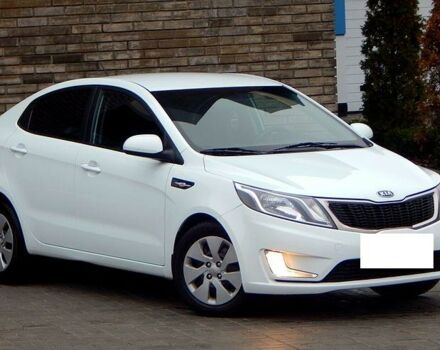 Белый Киа Рио, объемом двигателя 1.6 л и пробегом 76 тыс. км за 325000 $, фото 5 на Automoto.ua