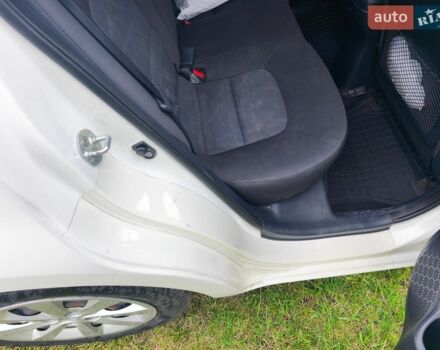 Белый Киа Рио, объемом двигателя 1.25 л и пробегом 85 тыс. км за 7600 $, фото 10 на Automoto.ua