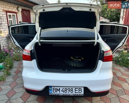 Білий Кіа Ріо, об'ємом двигуна 1.6 л та пробігом 140 тис. км за 7900 $, фото 9 на Automoto.ua