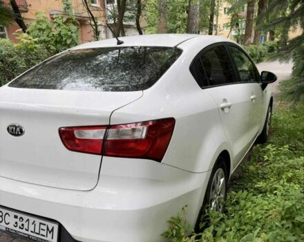 Білий Кіа Ріо, об'ємом двигуна 1.4 л та пробігом 203 тис. км за 9734 $, фото 3 на Automoto.ua