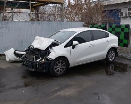 Белый Киа Рио, объемом двигателя 1.4 л и пробегом 85 тыс. км за 3000 $, фото 11 на Automoto.ua