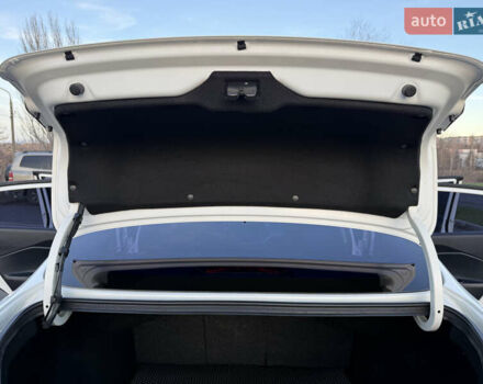 Білий Кіа Ріо, об'ємом двигуна 1.4 л та пробігом 132 тис. км за 9300 $, фото 30 на Automoto.ua