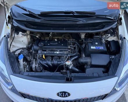 Білий Кіа Ріо, об'ємом двигуна 1.4 л та пробігом 132 тис. км за 9300 $, фото 31 на Automoto.ua