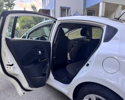 Белый Киа Рио, объемом двигателя 1.6 л и пробегом 174 тыс. км за 8600 $, фото 7 на Automoto.ua
