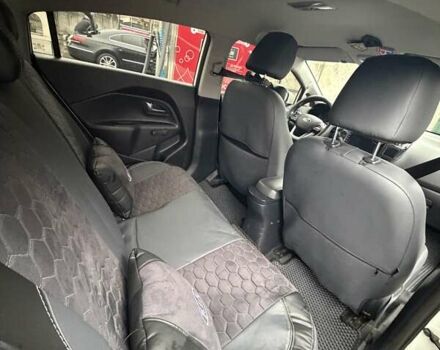 Белый Киа Рио, объемом двигателя 1.4 л и пробегом 870 тыс. км за 12000 $, фото 6 на Automoto.ua
