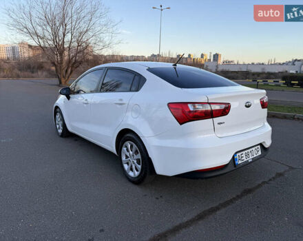 Білий Кіа Ріо, об'ємом двигуна 1.4 л та пробігом 132 тис. км за 9300 $, фото 4 на Automoto.ua