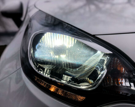 Белый Киа Рио, объемом двигателя 1.4 л и пробегом 8 тыс. км за 11999 $, фото 6 на Automoto.ua
