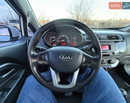 Білий Кіа Ріо, об'ємом двигуна 1.4 л та пробігом 132 тис. км за 9300 $, фото 15 на Automoto.ua
