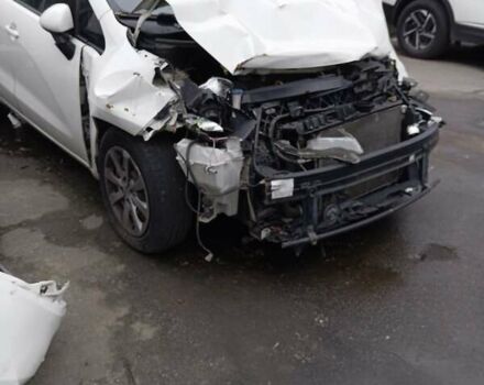 Белый Киа Рио, объемом двигателя 1.4 л и пробегом 85 тыс. км за 3000 $, фото 12 на Automoto.ua