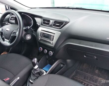 Білий Кіа Ріо, об'ємом двигуна 1.4 л та пробігом 10 тис. км за 11000 $, фото 1 на Automoto.ua