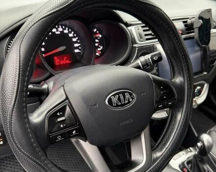 Белый Киа Рио, объемом двигателя 1.4 л и пробегом 87 тыс. км за 12000 $, фото 2 на Automoto.ua
