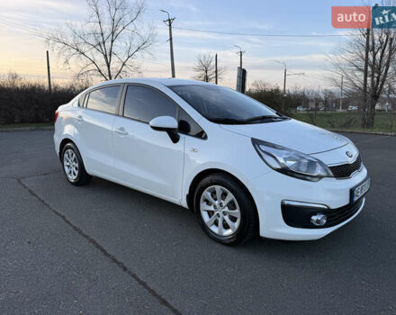 Білий Кіа Ріо, об'ємом двигуна 1.4 л та пробігом 132 тис. км за 9300 $, фото 7 на Automoto.ua