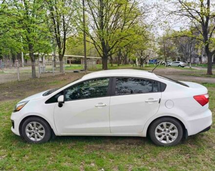 Белый Киа Рио, объемом двигателя 1.6 л и пробегом 133 тыс. км за 8500 $, фото 3 на Automoto.ua