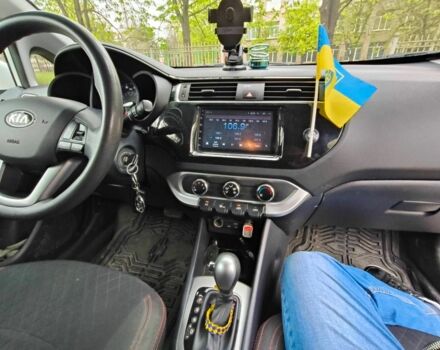 Белый Киа Рио, объемом двигателя 1.6 л и пробегом 133 тыс. км за 8500 $, фото 7 на Automoto.ua