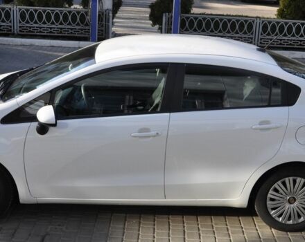 Белый Киа Рио, объемом двигателя 1.6 л и пробегом 117 тыс. км за 8300 $, фото 2 на Automoto.ua