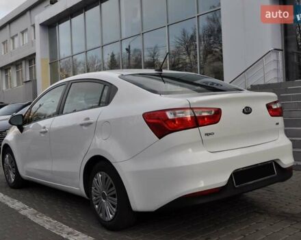 Белый Киа Рио, объемом двигателя 1.6 л и пробегом 117 тыс. км за 9800 $, фото 3 на Automoto.ua