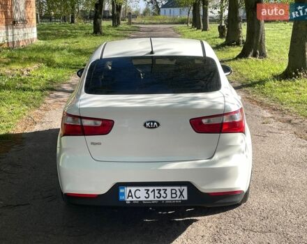 Білий Кіа Ріо, об'ємом двигуна 1.4 л та пробігом 140 тис. км за 9350 $, фото 1 на Automoto.ua