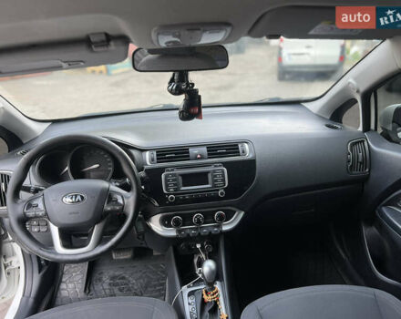 Белый Киа Рио, объемом двигателя 1.4 л и пробегом 101 тыс. км за 13500 $, фото 10 на Automoto.ua