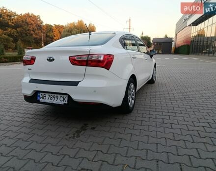 Білий Кіа Ріо, об'ємом двигуна 1.4 л та пробігом 49 тис. км за 10600 $, фото 2 на Automoto.ua