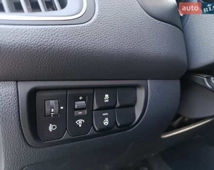 Білий Кіа Ріо, об'ємом двигуна 1.4 л та пробігом 49 тис. км за 10600 $, фото 41 на Automoto.ua