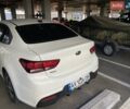 Белый Киа Рио, объемом двигателя 1.59 л и пробегом 100 тыс. км за 10000 $, фото 4 на Automoto.ua