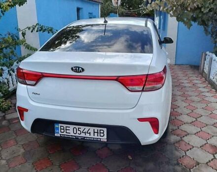 Белый Киа Рио, объемом двигателя 1.4 л и пробегом 21 тыс. км за 10700 $, фото 9 на Automoto.ua