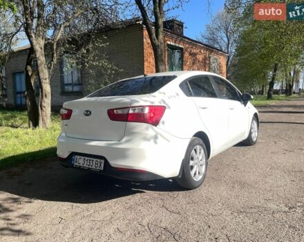 Білий Кіа Ріо, об'ємом двигуна 1.4 л та пробігом 140 тис. км за 9350 $, фото 4 на Automoto.ua