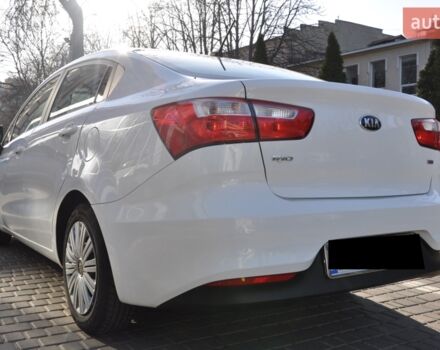 Белый Киа Рио, объемом двигателя 1.6 л и пробегом 117 тыс. км за 8300 $, фото 3 на Automoto.ua