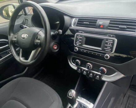 Білий Кіа Ріо, об'ємом двигуна 1.4 л та пробігом 192 тис. км за 9600 $, фото 11 на Automoto.ua