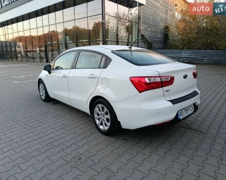 Білий Кіа Ріо, об'ємом двигуна 1.4 л та пробігом 49 тис. км за 10600 $, фото 3 на Automoto.ua