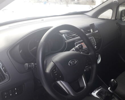 Білий Кіа Ріо, об'ємом двигуна 1.4 л та пробігом 18 тис. км за 11500 $, фото 1 на Automoto.ua