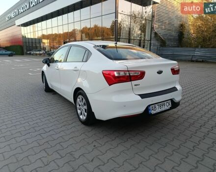 Білий Кіа Ріо, об'ємом двигуна 1.4 л та пробігом 49 тис. км за 10600 $, фото 11 на Automoto.ua