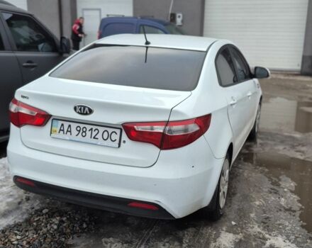 Білий Кіа Ріо, об'ємом двигуна 1.4 л та пробігом 182 тис. км за 9999 $, фото 4 на Automoto.ua